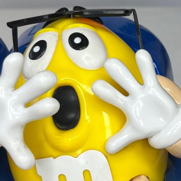 M&Ms At The Movies 3D Candy Dispenser Theater Seats Red Yellow Collectible - Picture 10 of 11